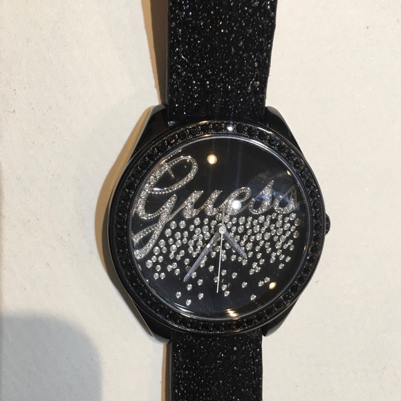 Guess Women’s Watch main image 4
